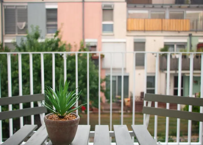 Flat2go Modern - Harmony Of And Nature
