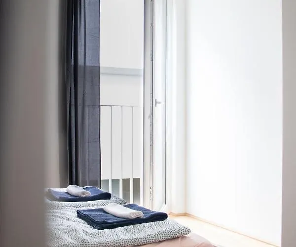 Flat2go Modern - Harmony Of And Nature וינה